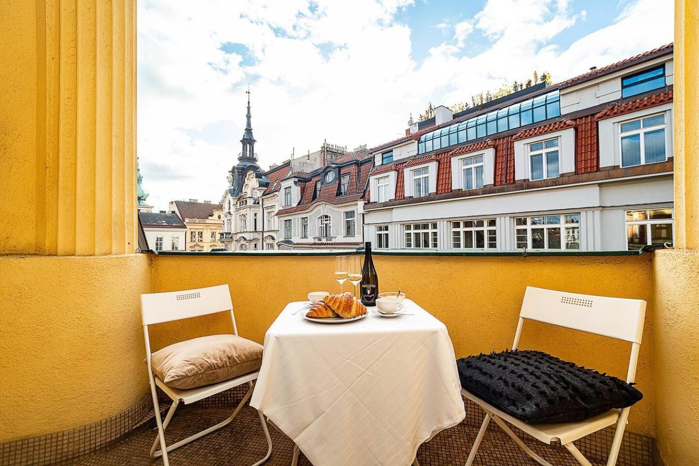 Appartement Elegant Old Town With Balcony With Free Garage *